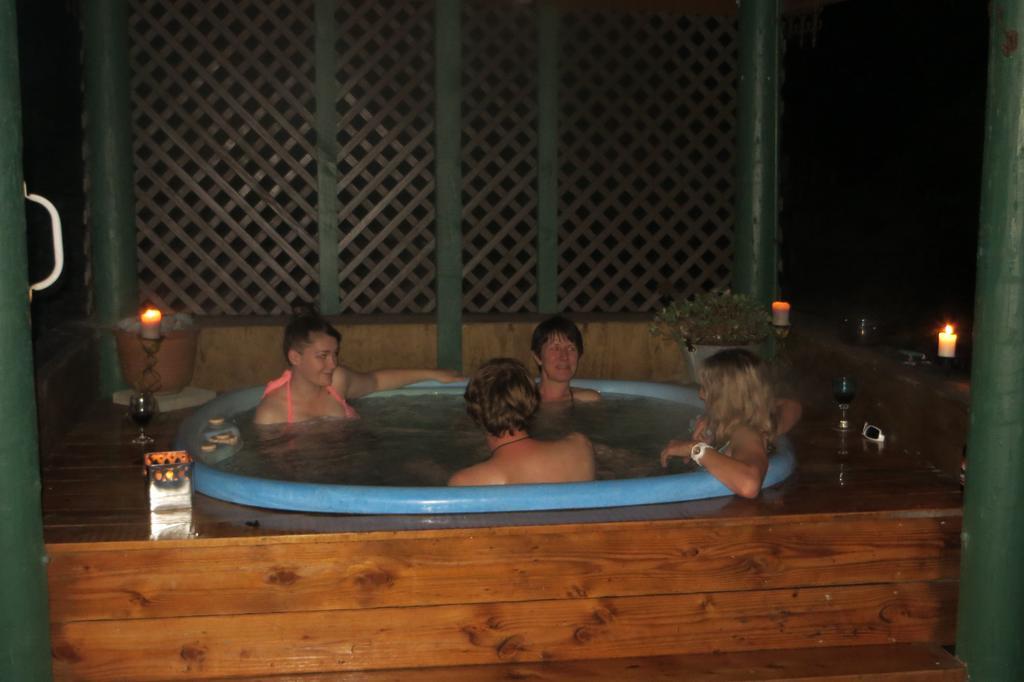 Koru Beachfront Holiday Cabins & Hot Tub Barrytown Exterior photo